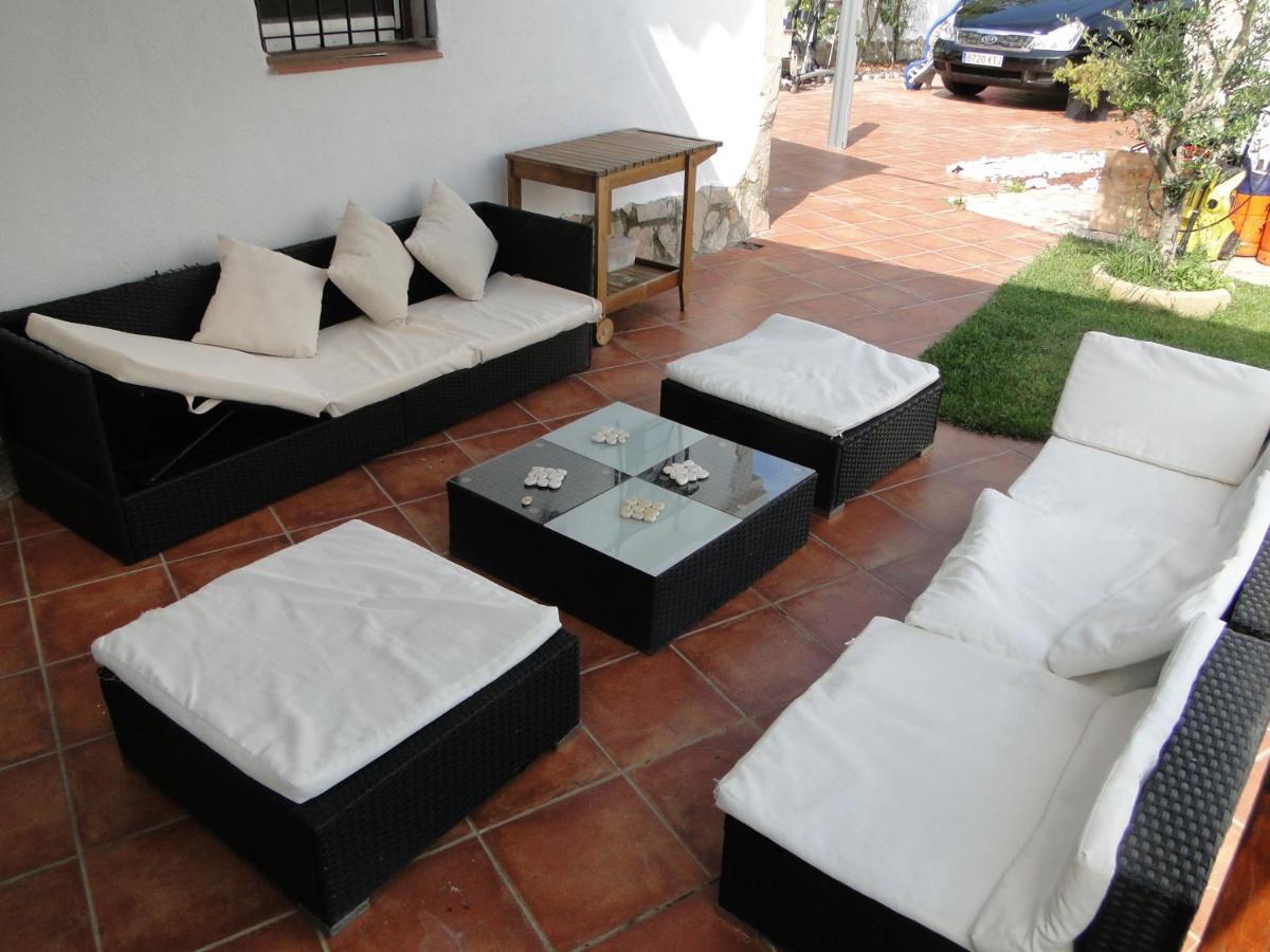 Detached Villa For 6 People In Lloret De Mar With Comunal Outdoor Swimming Pool Puigventos Exterior foto