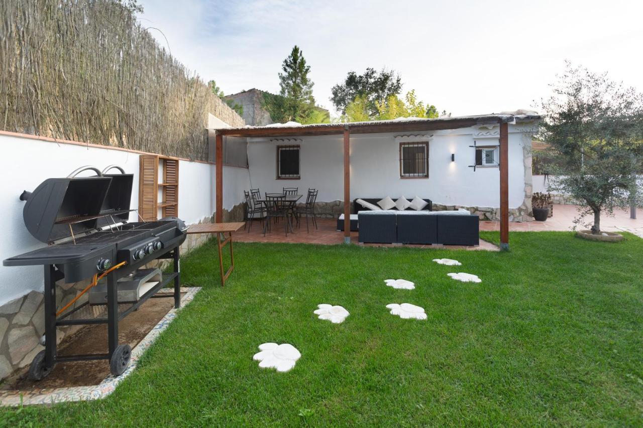 Detached Villa For 6 People In Lloret De Mar With Comunal Outdoor Swimming Pool Puigventos Exterior foto