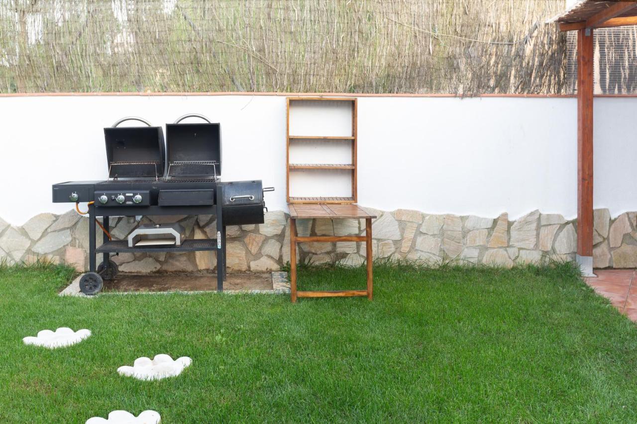 Detached Villa For 6 People In Lloret De Mar With Comunal Outdoor Swimming Pool Puigventos Exterior foto