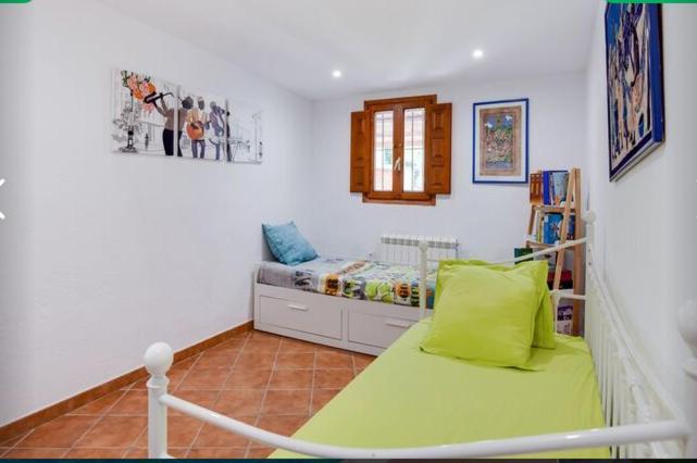 Detached Villa For 6 People In Lloret De Mar With Comunal Outdoor Swimming Pool Puigventos Exterior foto